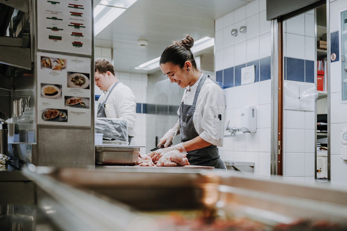 Präzises Handwerk und Liebe zum Detail in der Küche des Fine-Dining-Restaurants «Wave» mit 15 Gault-Millau- Punkten.