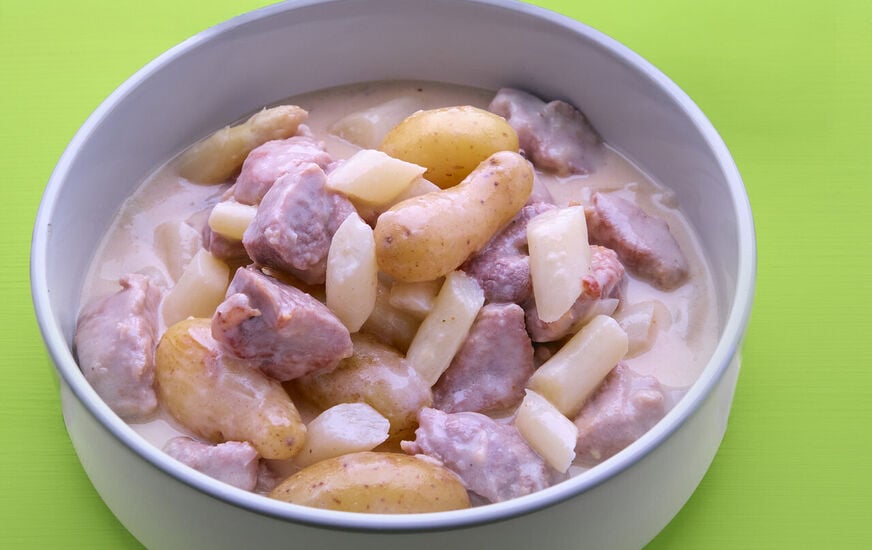 Schweinsragout mit weissem Spargel