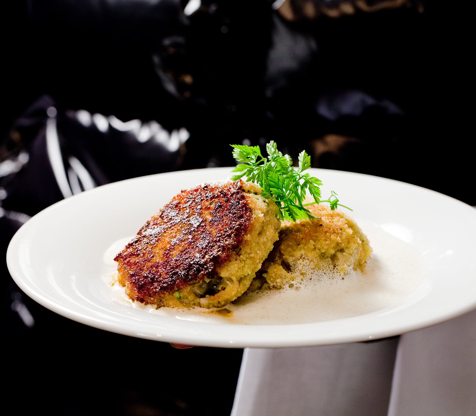 Gefüllte Risottoküchlein mit Mozzarella, Parmesan und Tomatenpaste ... Gefüllte Risottoküchlein mit Mozzarella, Parmesan und Tomatenpaste ...